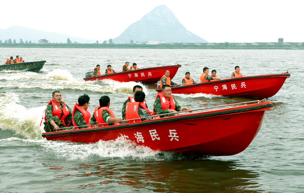 國網(wǎng)寧?？h供電公司為“抗災治患”在8個供電所均組建應急救援隊