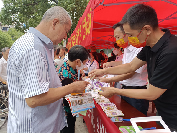 國網(wǎng)撫州市南豐縣供電公司擺攤開課 積極傳播安全用電知識