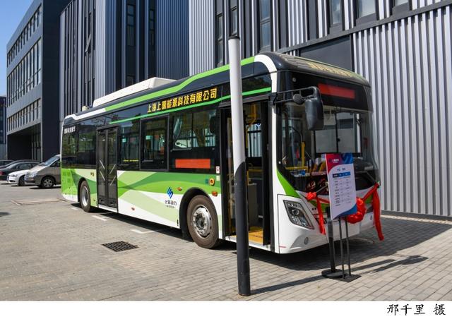 到2025年力爭發(fā)展燃料電池汽車超過10000輛，《上海交通領(lǐng)域氫能推廣應(yīng)用方案》發(fā)布